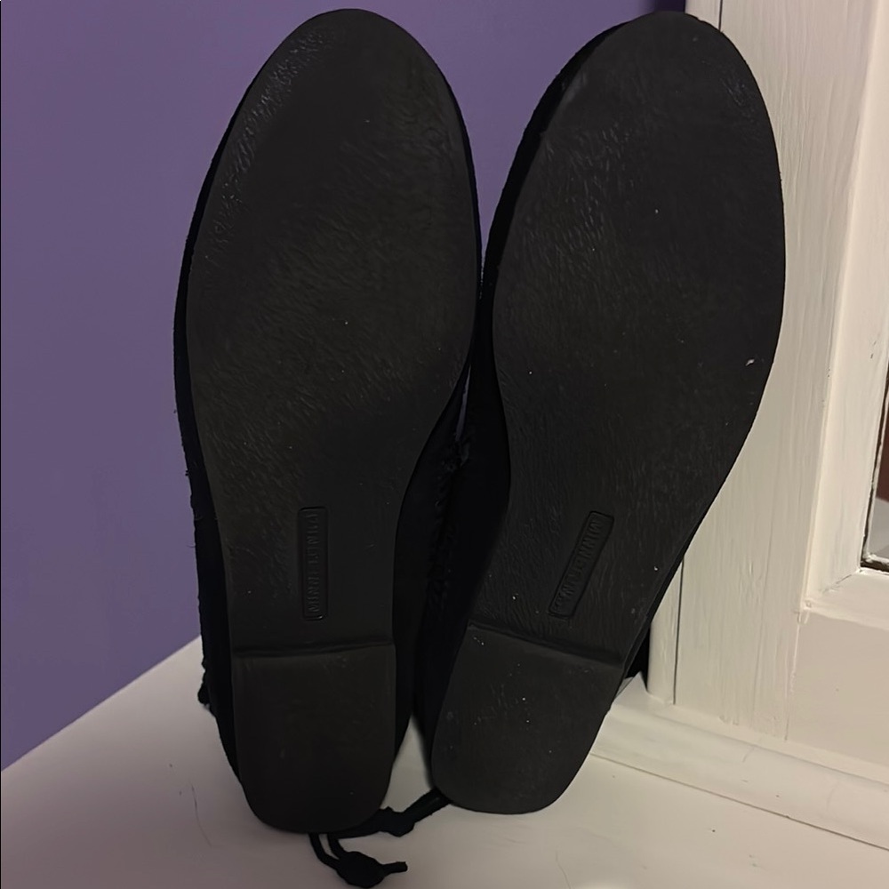 Minnetonka Black Moccasin Shoes - Picture 3 of 7